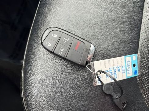 Used 2022 Jeep Compass Latitude w/ Sun and Sound Group AWD/4WD image 53