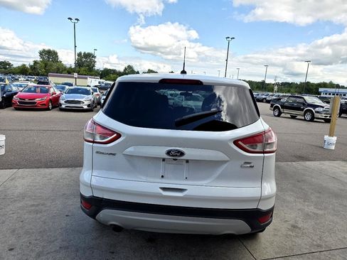 Used 2016 Ford Escape SE image 6