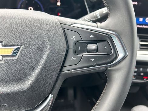 Used 2025 Chevrolet Trax LT w/ Driver Confidence Package FWD image 16