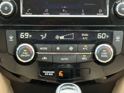 Used 2020 Nissan Rogue SV AWD/4WD image 26