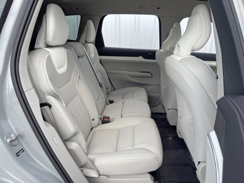 Used 2025 Volvo EX90 Ultra image 48