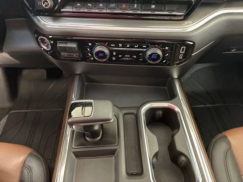 Certified 2025 Chevrolet Silverado 1500 High Country w/ High Country Premium Package AWD/4WD image 21