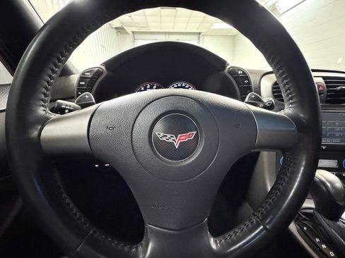 Used 2006 Chevrolet Corvette Coupe w/ Preferred Equipment Group RWD image 34