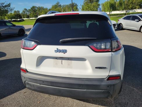Used 2020 Jeep Cherokee Latitude Plus w/ Cold Weather Group FWD image 17