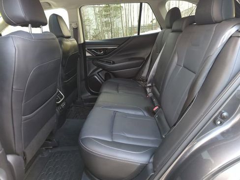 Used 2022 Subaru Outback Limited image 32