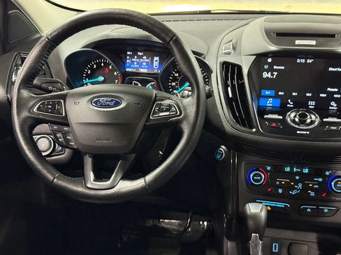 Used 2017 Ford Escape Titanium AWD/4WD image 22