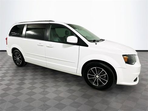 Used 2017 Dodge Grand Caravan GT image 8