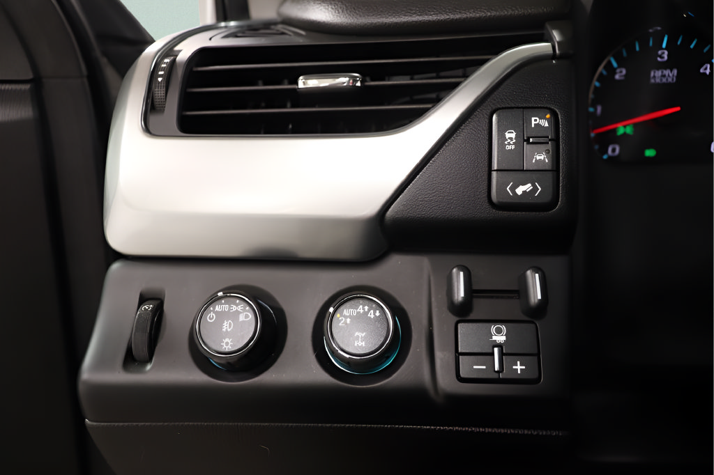 Used 2019 Chevrolet Tahoe Premier AWD/4WD image 20