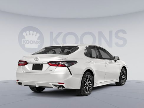 Used 2022 Toyota Camry SE FWD image 2