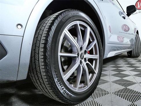 Used 2023 Audi SQ5 Prestige w/ Prestige Package image 9