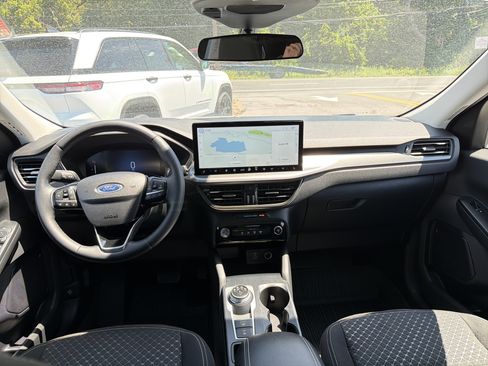 Used 2023 Ford Escape Active w/ Tech Pack #1 AWD/4WD image 12