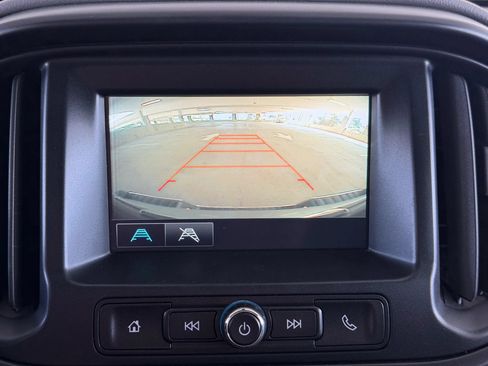 Used 2017 Chevrolet Colorado W/T AWD/4WD image 34