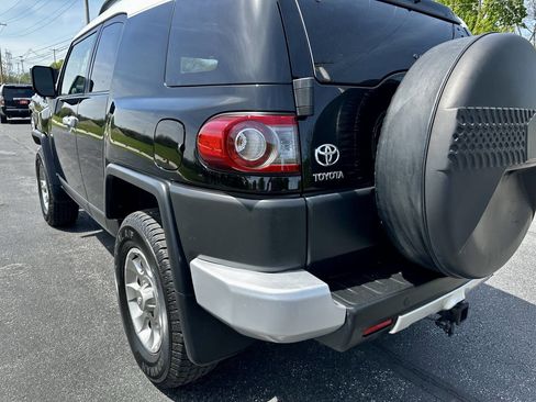 Used 2012 Toyota FJ Cruiser 4WD w/ Upgrade Pkg image 7