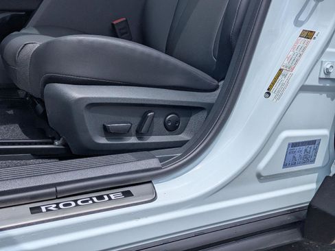 New 2026 Nissan Rogue SV AWD/4WD image 31