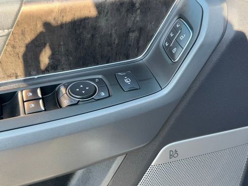 Used 2024 Ford F250 Lariat image 28