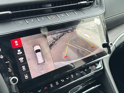 New 2026 Jeep Grand Cherokee L Limited AWD/4WD image 26