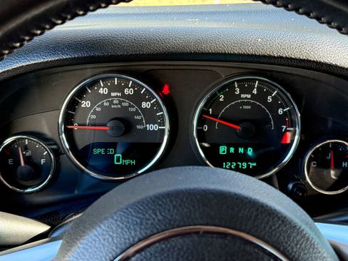 Used 2018 Jeep Wrangler Sport image 20