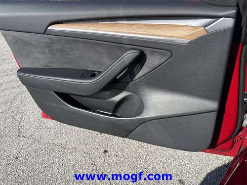 Used 2022 Tesla Model 3 Long Range image 11