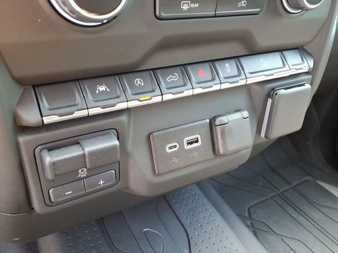 Used 2024 Chevrolet Silverado 1500 Custom Trail Boss image 20