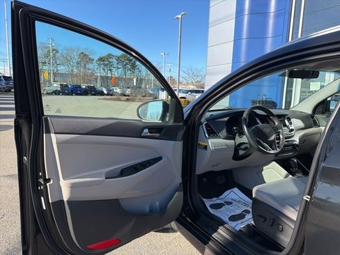 Used 2016 Hyundai Tucson Sport image 10