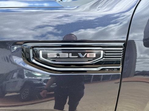Used 2025 GMC Sierra 1500 Elevation AWD/4WD image 9