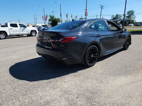 Certified 2025 Toyota Camry SE w/ Convenience Package FWD image 8