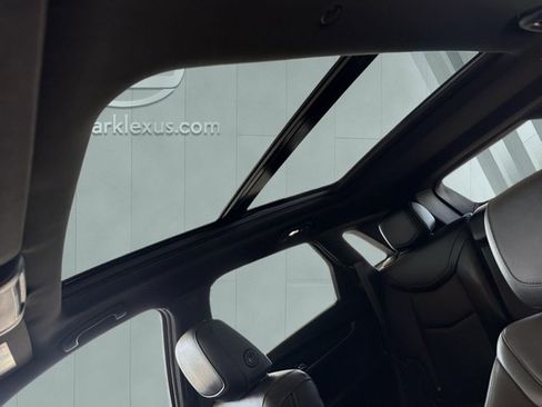Used 2022 Cadillac XT5 Premium Luxury FWD image 22