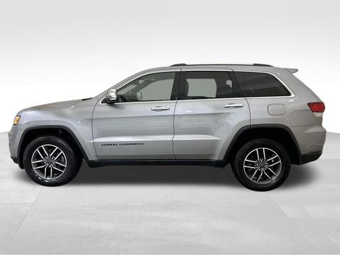 Used 2020 Jeep Grand Cherokee Limited w/ Luxury Group II image 2