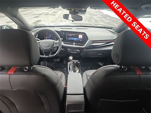 Used 2025 Chevrolet Trax RS w/ Driver Confidence Package image 19