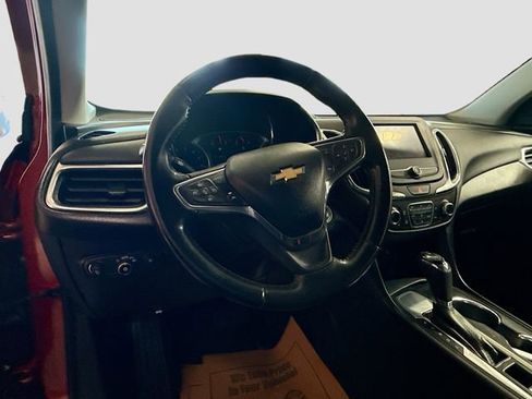 Used 2020 Chevrolet Equinox LT FWD image 12