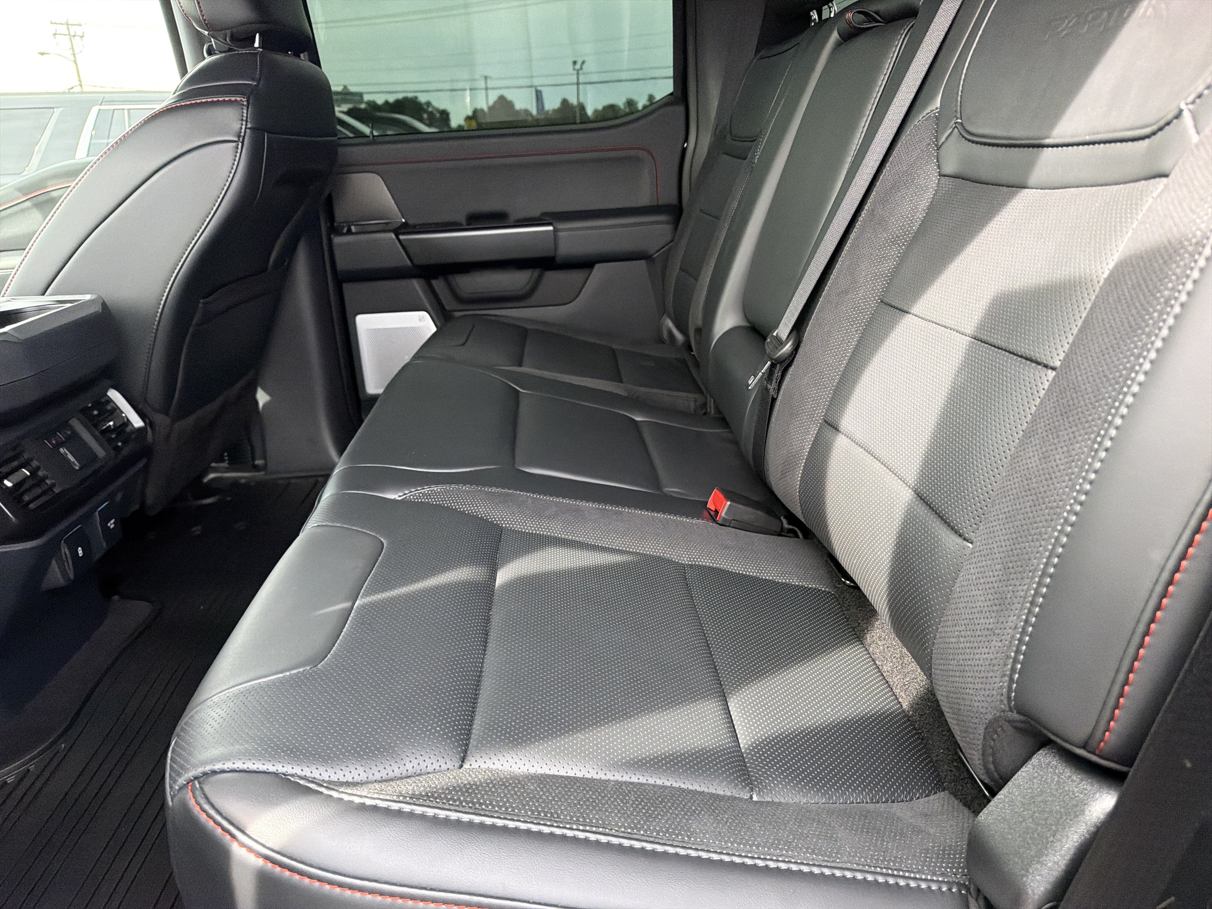 Used 2025 Ford F150 Raptor AWD/4WD image 12