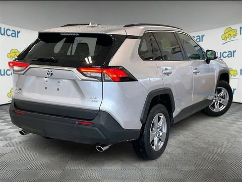 Used 2022 Toyota RAV4 XLE image 6