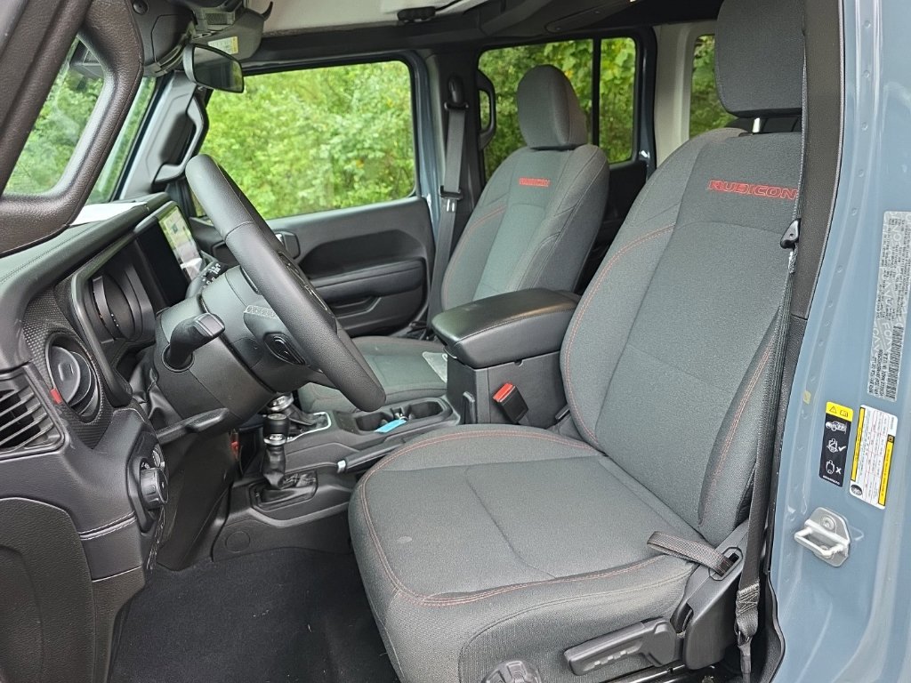Used 2025 Jeep Wrangler Unlimited Rubicon AWD/4WD image 11