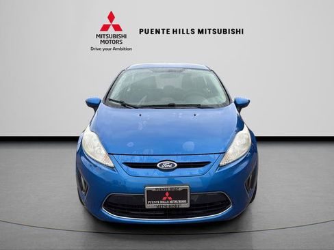 Used 2011 Ford Fiesta SE w/ 203A Rapid Spec Order Code image 2