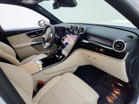 Certified 2025 Mercedes-Benz GLC 300 4MATIC image 28