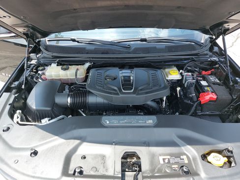 Used 2023 Jeep Grand Wagoneer Series II w/ Flexible Seating Group AWD/4WD image 32