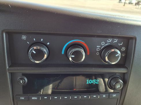 Used 2019 Chevrolet Express 3500 LS image 4