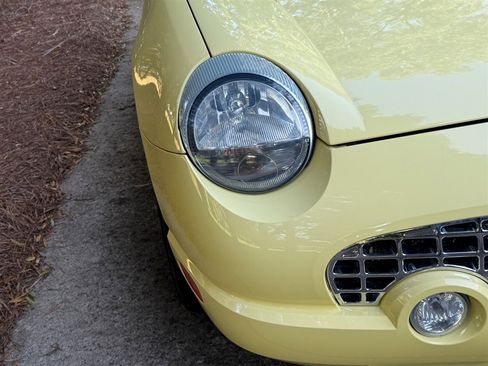 Used 2002 Ford Thunderbird image 21