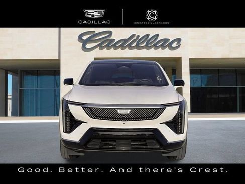 Used 2025 Cadillac Optiq Luxury 2 w/ LPO, Floor Liner Package AWD/4WD image 10