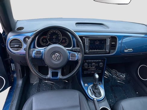 Used 2019 Volkswagen Beetle 2.0T SE FWD image 23