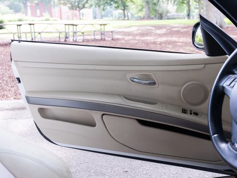 Used 2011 BMW 335is Coupe image 29