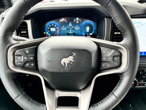 New 2025 Ford Bronco Badlands image 21