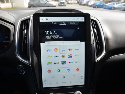 Used 2022 Ford Edge ST w/ Equipment Group 401A image 11