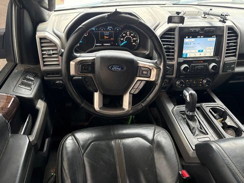 Used 2017 Ford F150 Platinum w/ Equipment Group 701A Luxury AWD/4WD image 5
