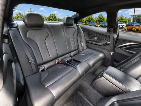 Used 2018 BMW M4 Coupe RWD image 19