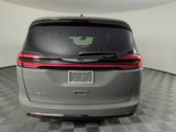 New 2025 Chrysler Pacifica Select image 5