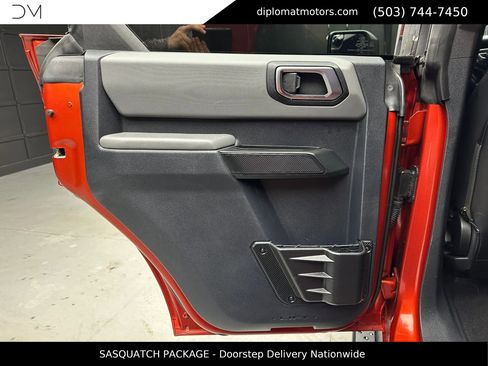 Used 2022 Ford Bronco Big Bend w/ Sasquatch Package image 26