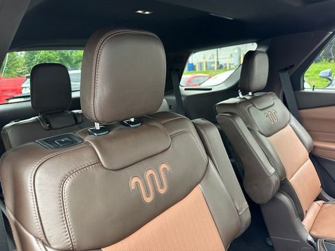 Used 2023 Ford Explorer King Ranch w/ Technology Package AWD/4WD image 33