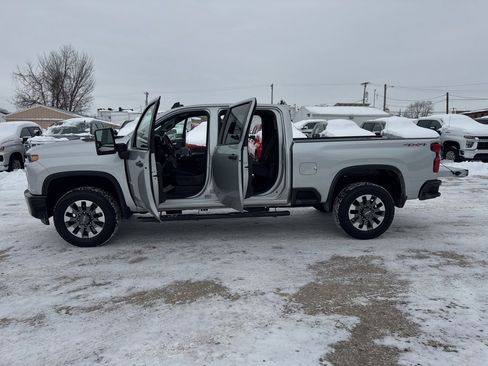 Used 2022 Chevrolet Silverado 2500 Custom w/ Custom Value Package image 33