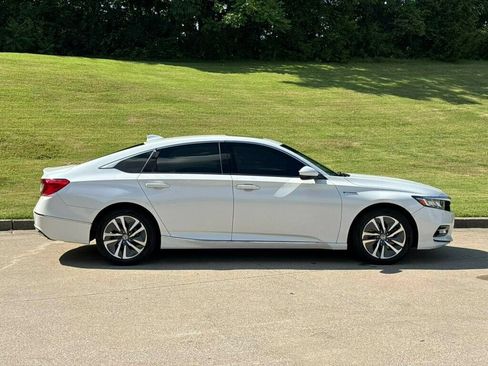 Used 2019 Honda Accord EX image 8